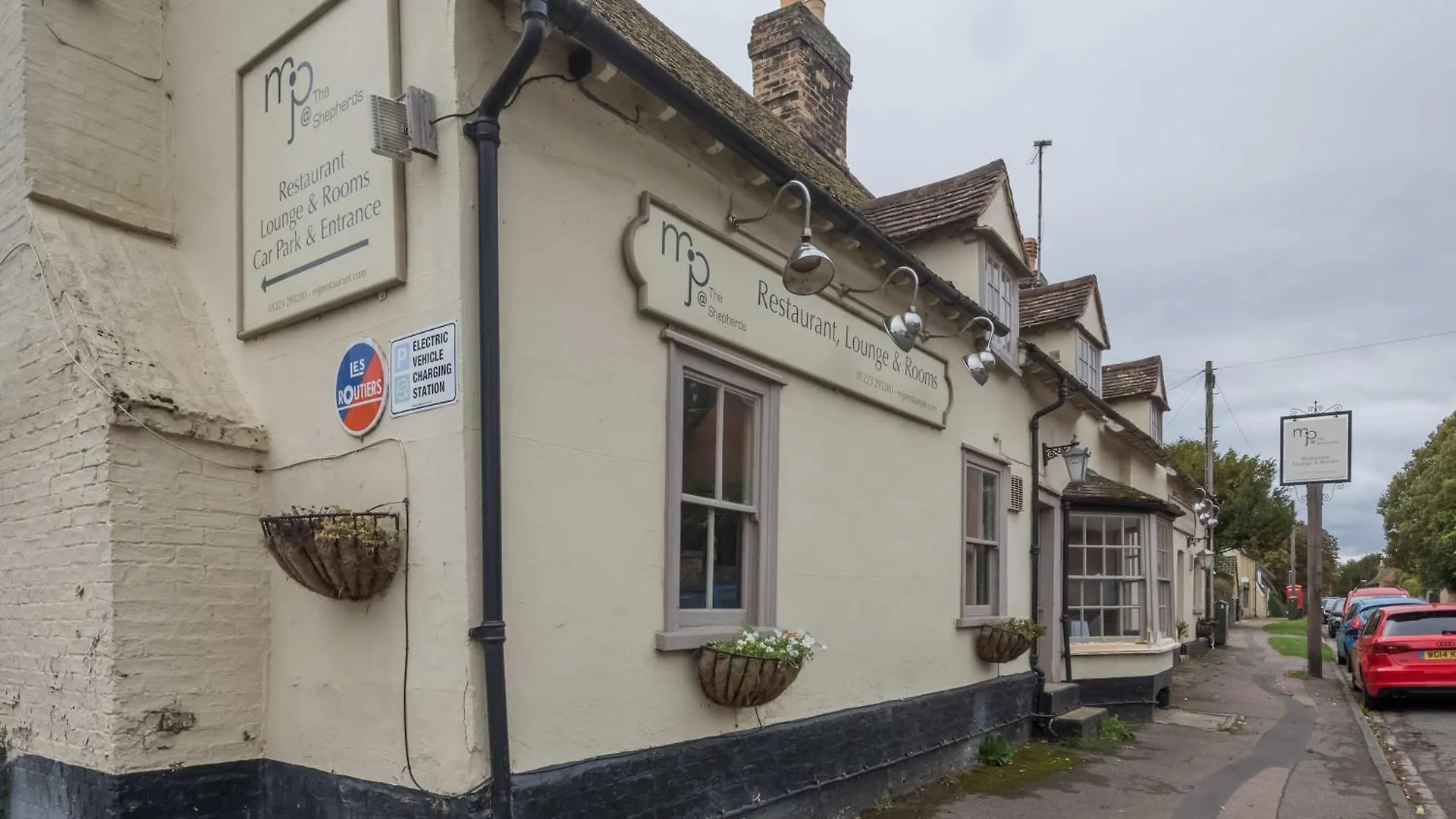Inn King Deluxe Ensuite With Courtyard View - Hawking Milton